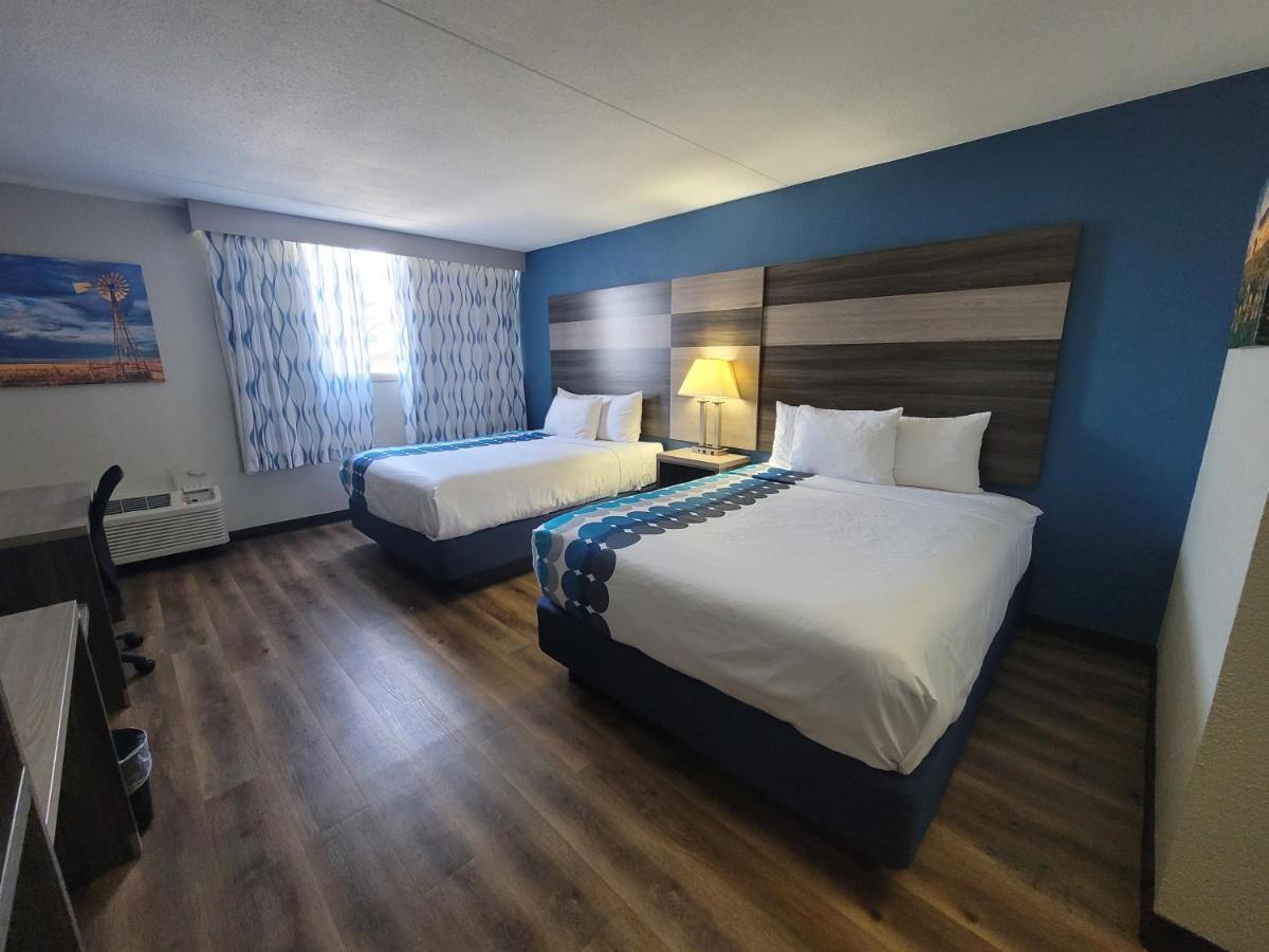 Готель Wingate By Wyndham Wichita Airport Екстер'єр фото