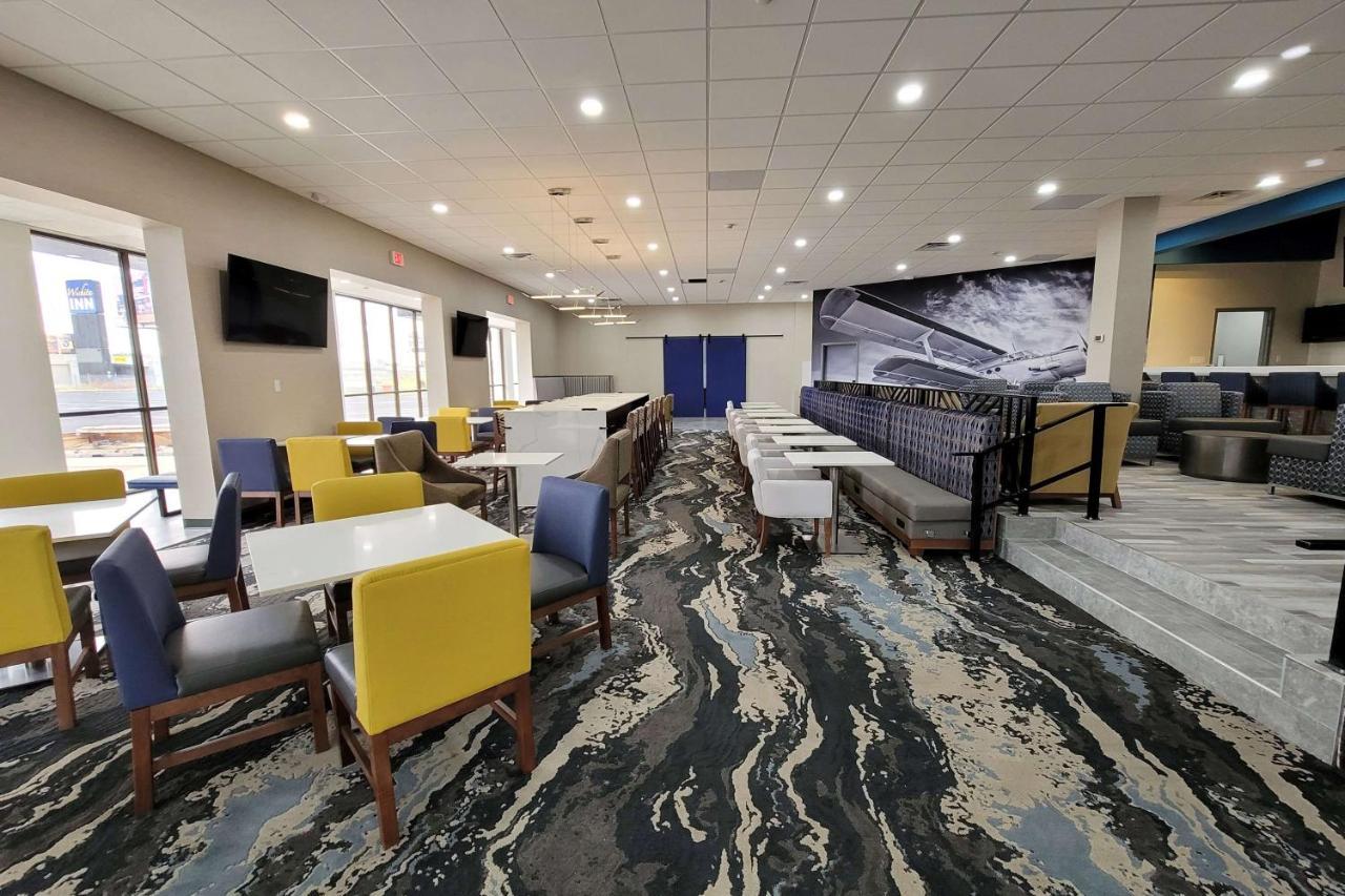 Готель Wingate By Wyndham Wichita Airport Екстер'єр фото